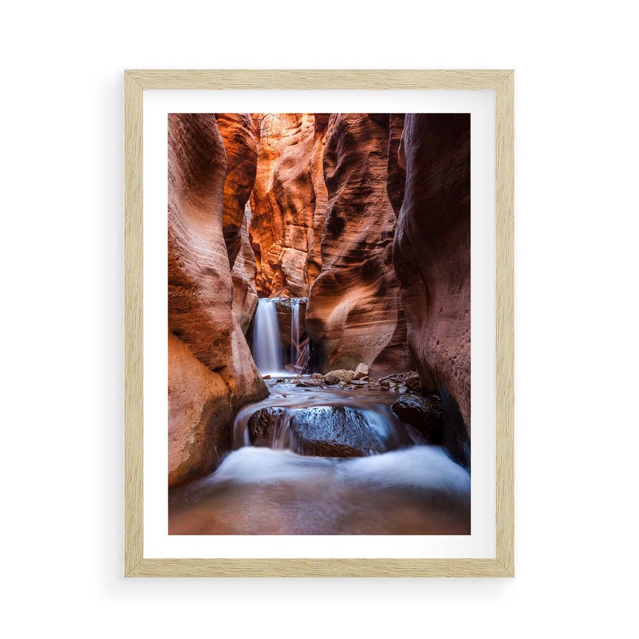Plakat w ramie 50x70 - Tajemniczy świat jaskini i wodospadu - jaskinia, wodospad - rama drewno