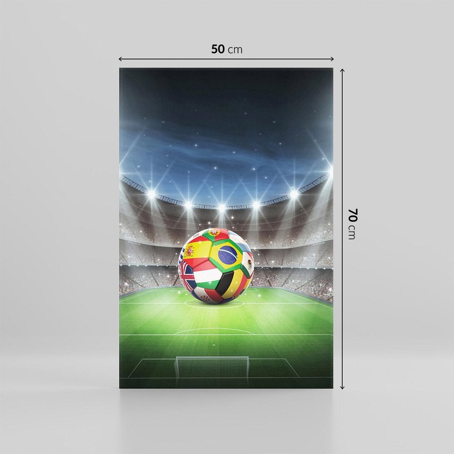 Obraz na płótnie 50x70 - Piłka nożna na stadionie: Pasja sportu - stadion, piłka
