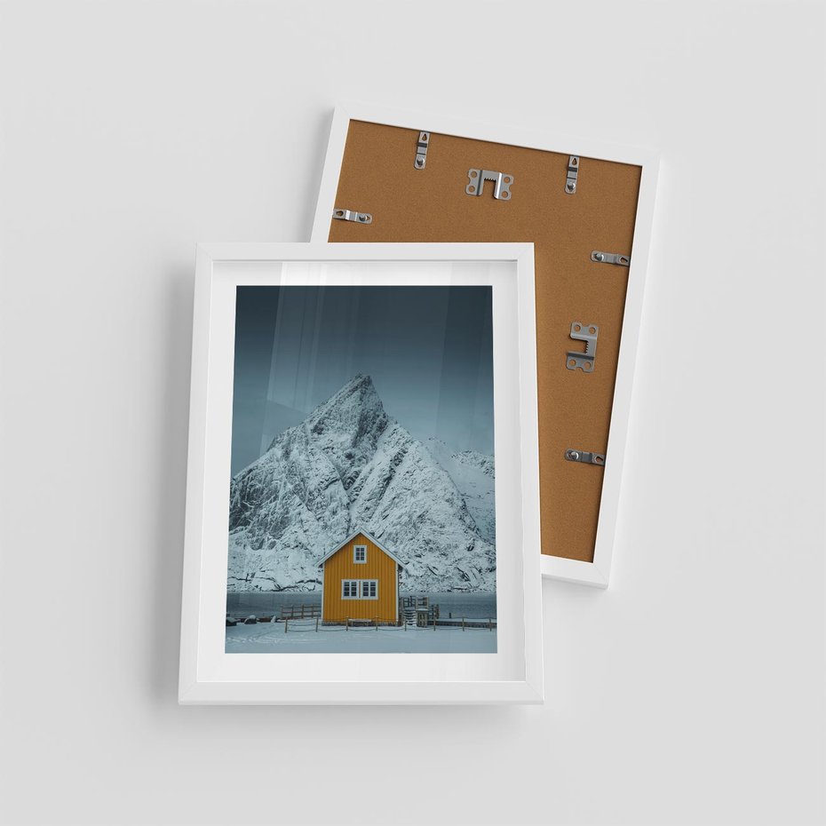 Plakat w ramie 30x40 - Urok Norweskich Domków - Skandynawia, Norwegia - rama biała