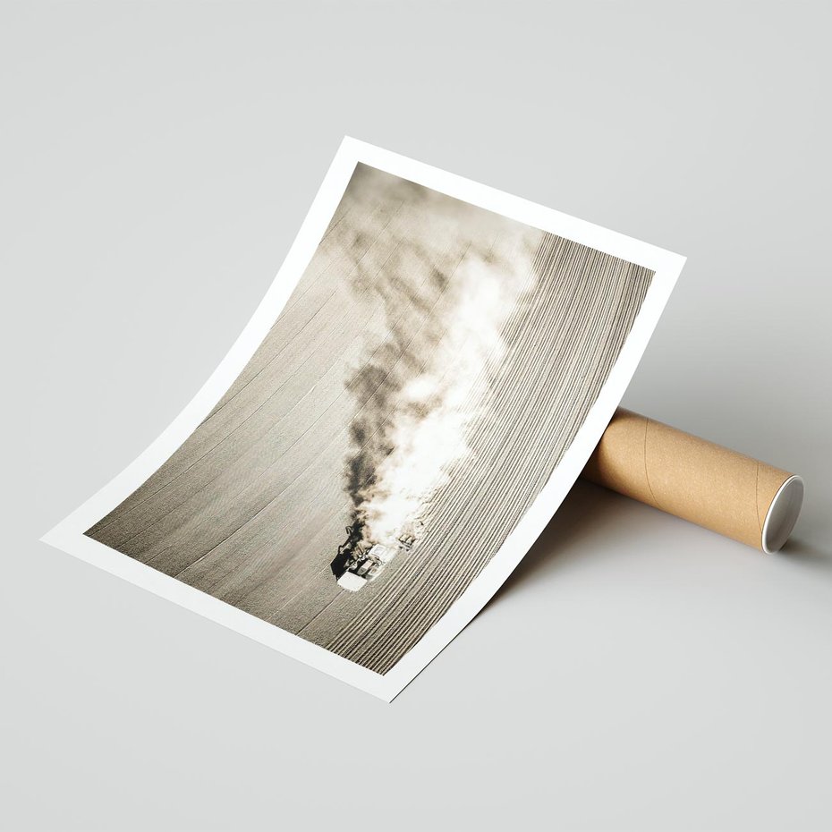 Plakat bez ramy 21x30 - Żniwa na Wsi - pole, traktor na polu