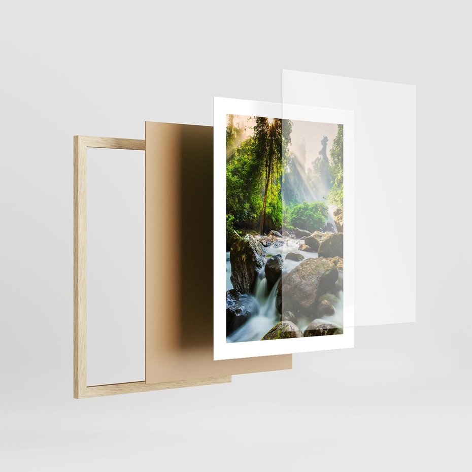 Plakat w ramie 30x40 - Idylliczny strumyk w urokliwym lesie - strumyk, las - rama drewno