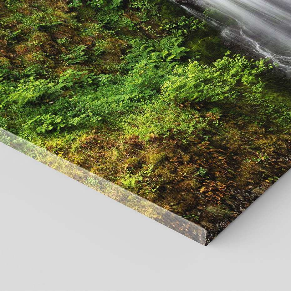 Obraz na płótnie 100x70 - Siła i Urok Natury - wodospad, las