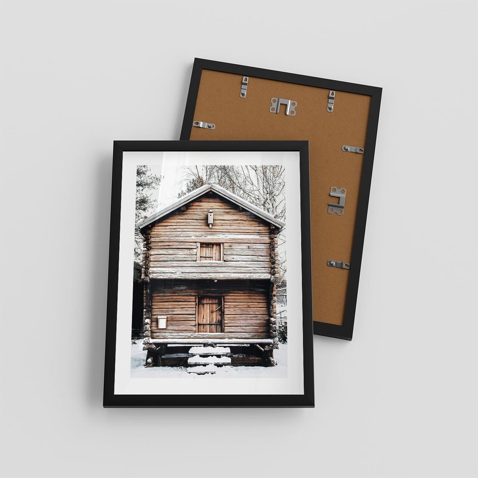 Plakat w ramie 30x40 - Śnieżny Ustronny Raj - domek w górach, śnieg - rama czarna