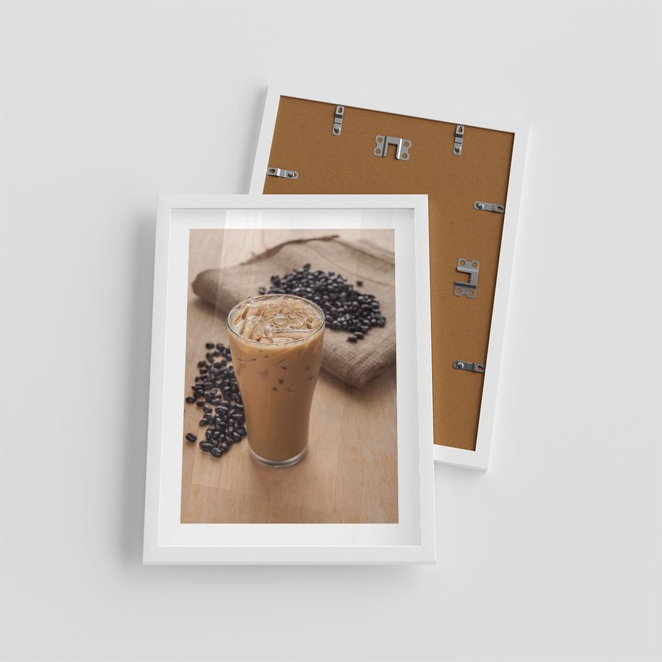 Plakat w ramie 30x40 - Kawa ice coffee: orzeźwiający napój - kawa, ice - rama biała