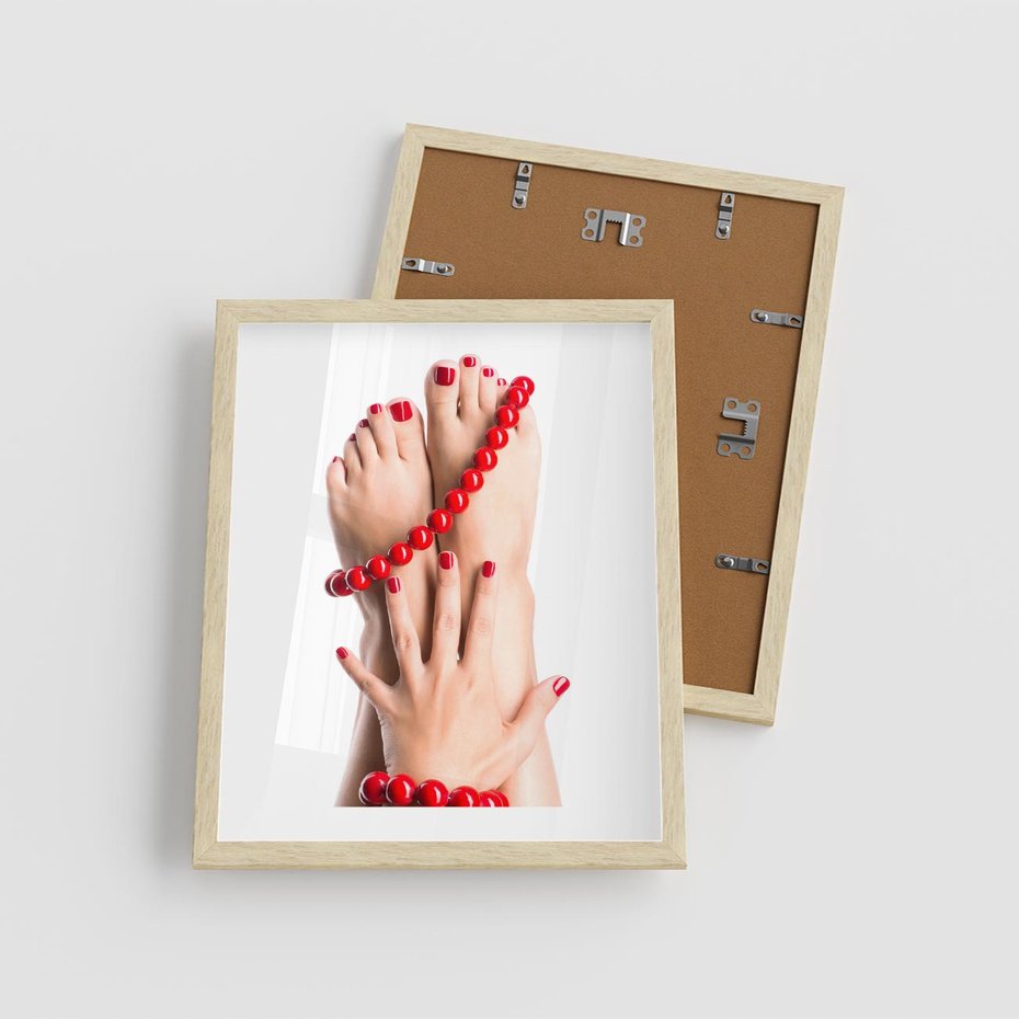 Plakat w ramie 40x50 - Manicure spa: piękno i relaks - manicure, spa - rama drewno