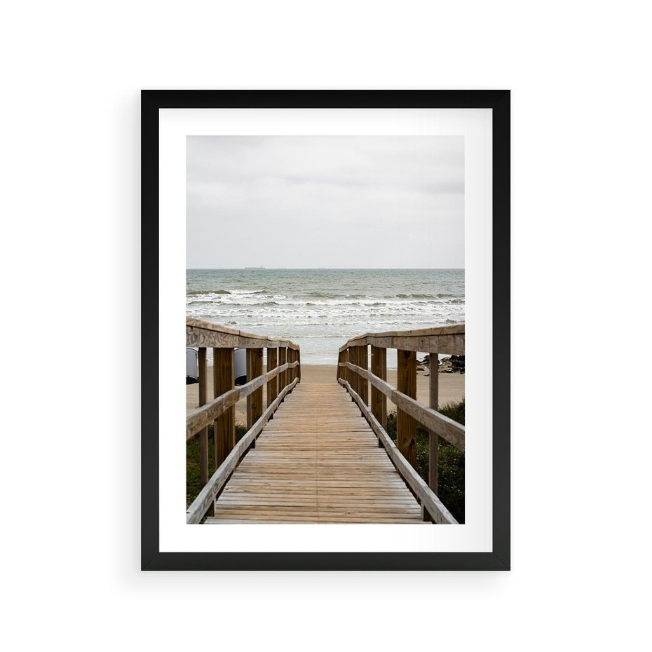Plakat w ramie 30x40 - Morze i drewniany pomost - morze, pomost - rama czarna