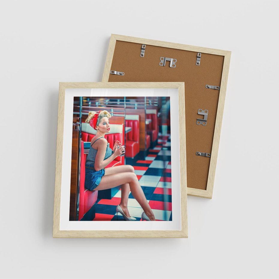Plakat w ramie 40x50 - Stylowa Elegancja - retro, pinup - rama drewno