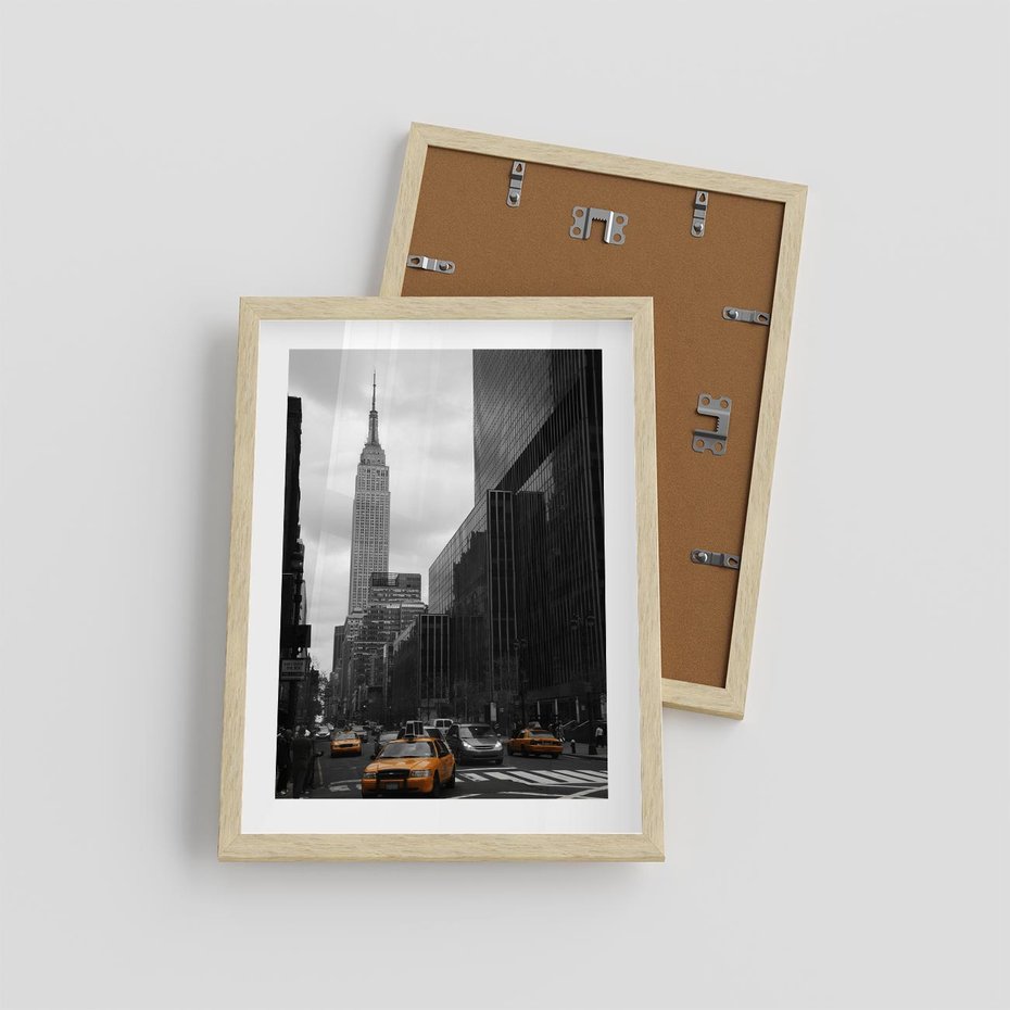 Plakat w ramie 30x40 - Nowy York, taksówka w ruchu - Nowy York, taksówka - rama drewno