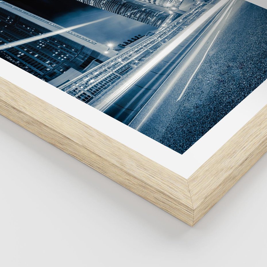 Plakat w ramie 30x40 - Nocne pejzaże miasta - miasto, nocą - rama drewno