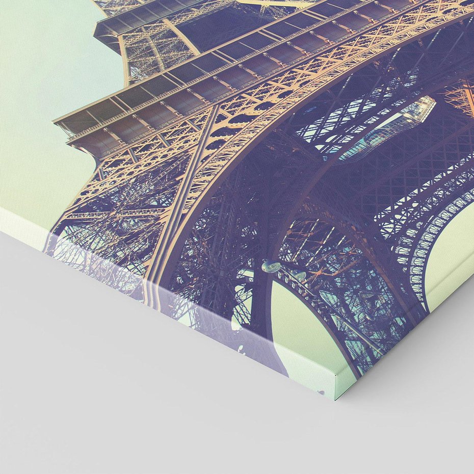 Obraz na płótnie 70x70 - Wieża Eiffla w czarno-białej odsłonie - Eiffla, Paryż