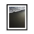Plakat w ramie 40x50 - Morskie Fale na Plaży - plaża, morskie fale omywają piasek - rama czarna