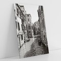 Obraz na płótnie 80x120 - Weneckie Kanały - czarno białe zdjęcie, wenecja