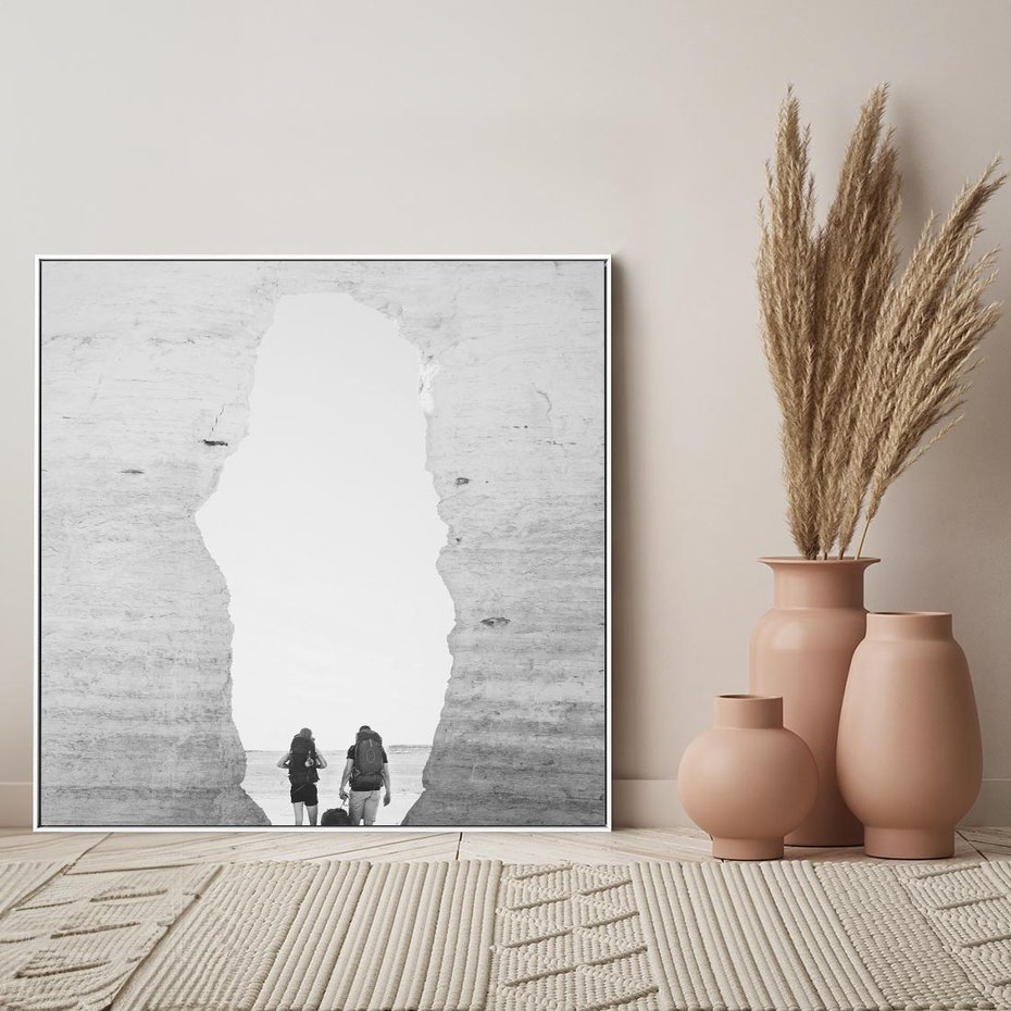 Obraz w ramie 50x50 - Podróżna Eksploracja - Echa Przygody - rama biała