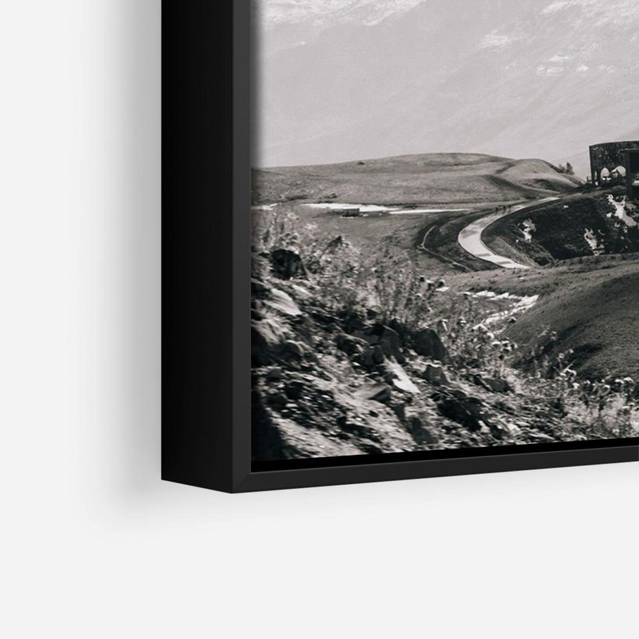 Obraz w ramie 70x50 - Wzgórza w Bieli - górski krajobraz, punkt widokowy - rama czarna