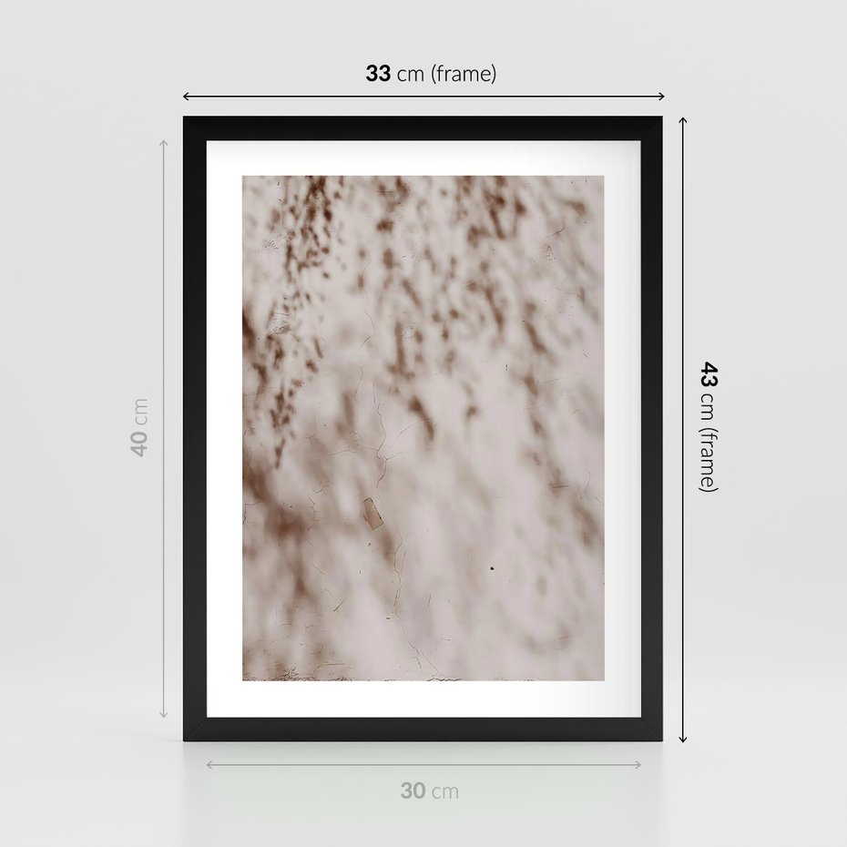 Plakat w ramie 30x40 - Cień Gałęzi - beżowa ściana, cień gałęzi - rama czarna
