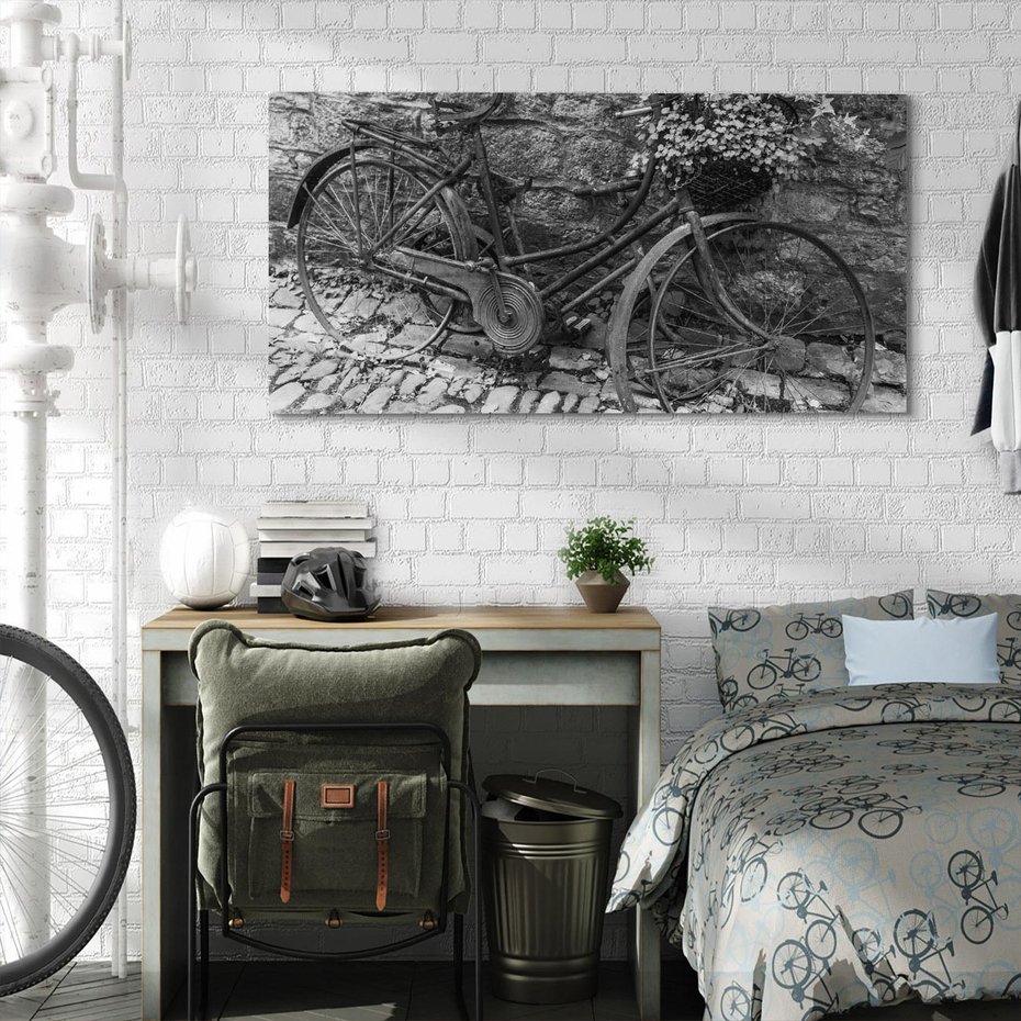 Obraz na płótnie 140x70 - Zapomniany Urok - czarno biała fotografia, stary rower oparty o mur