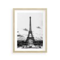 Plakat w ramie 30x40 - Wieża Eiffla - czarno białe zdjecie, wieża eiffla - rama drewno