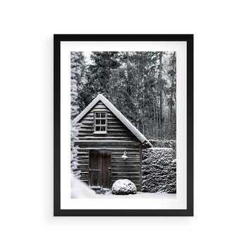 Plakat w ramie 50x70 - Zaklęta Zima - domek w lesie, śnieg - rama czarna