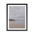 Plakat w ramie 50x70 - Mglista plaża - plaża, mgła - rama czarna