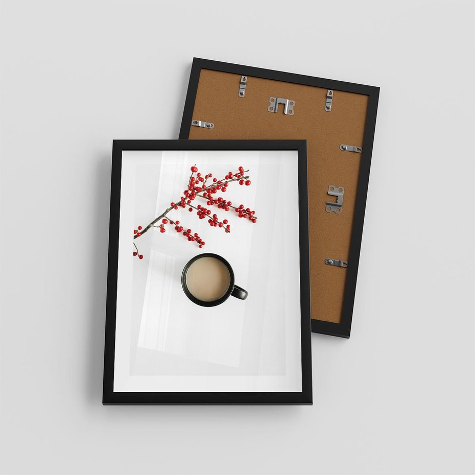 Plakat w ramie 30x40 - Filiżanka Kawy z Gałązką Jarzębiny - kawa, gałązka jarzębiny - rama czarna
