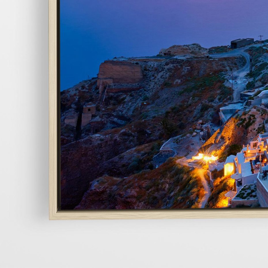 Obraz w ramie 70x50 - Wyblakłe wspomnienia gwiazd - Santorini, wieczór - rama drewno