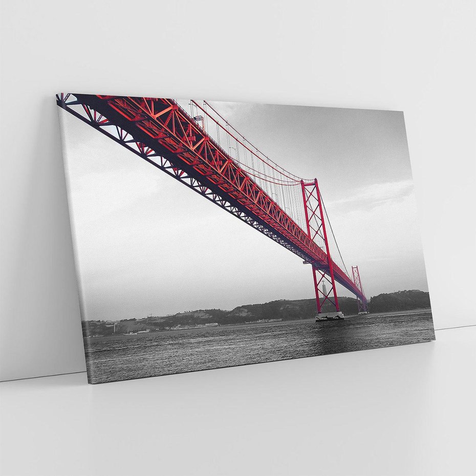 Obraz na płótnie 120x80 - Majestatyczny Most - czarno biała fotografia, czerwony stalowy most nad rzeką