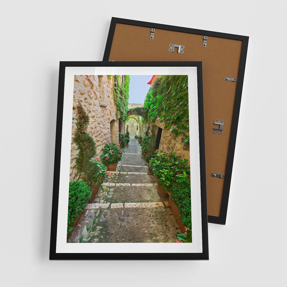 Plakat w ramie 50x70 - Magiczna podróż w głąb miasta - uliczka, perspektywa - rama czarna