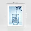 Plakat w ramie 30x40 - Chłodząca szklanka wody - szklanka, wody - rama biała