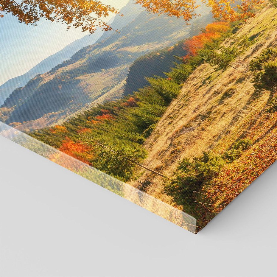 Obraz na płótnie 60x60 - Bliskość natury - góry, drzewo