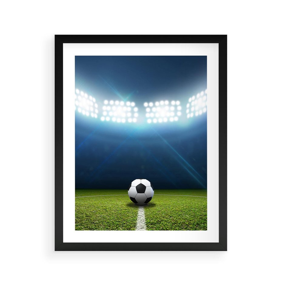Plakat w ramie 40x50 - Piłka w drodze do gola - piłka, gol - rama czarna