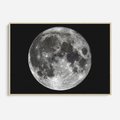 Obraz w ramie 100x70 - Księżycowa Aura - zdjęcie, ogromny księżyc na czarnym tle - rama drewno