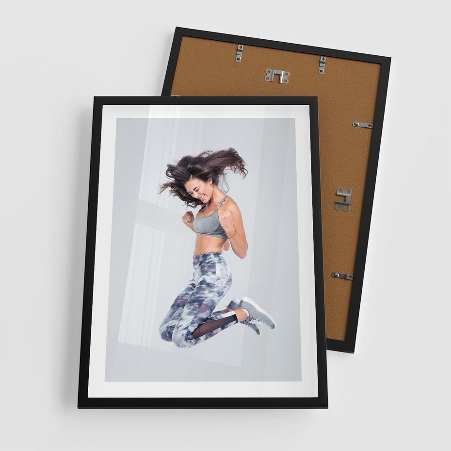 Plakat w ramie 50x70 - Sportowy Ducha: Energia i Siła - fitness, sport - rama czarna