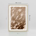 Plakat w ramie 50x70 - Abstrakcyjna Kompozycja: Cień na Ścianie - cień na ścianie, beżowe kolory - rama drewno