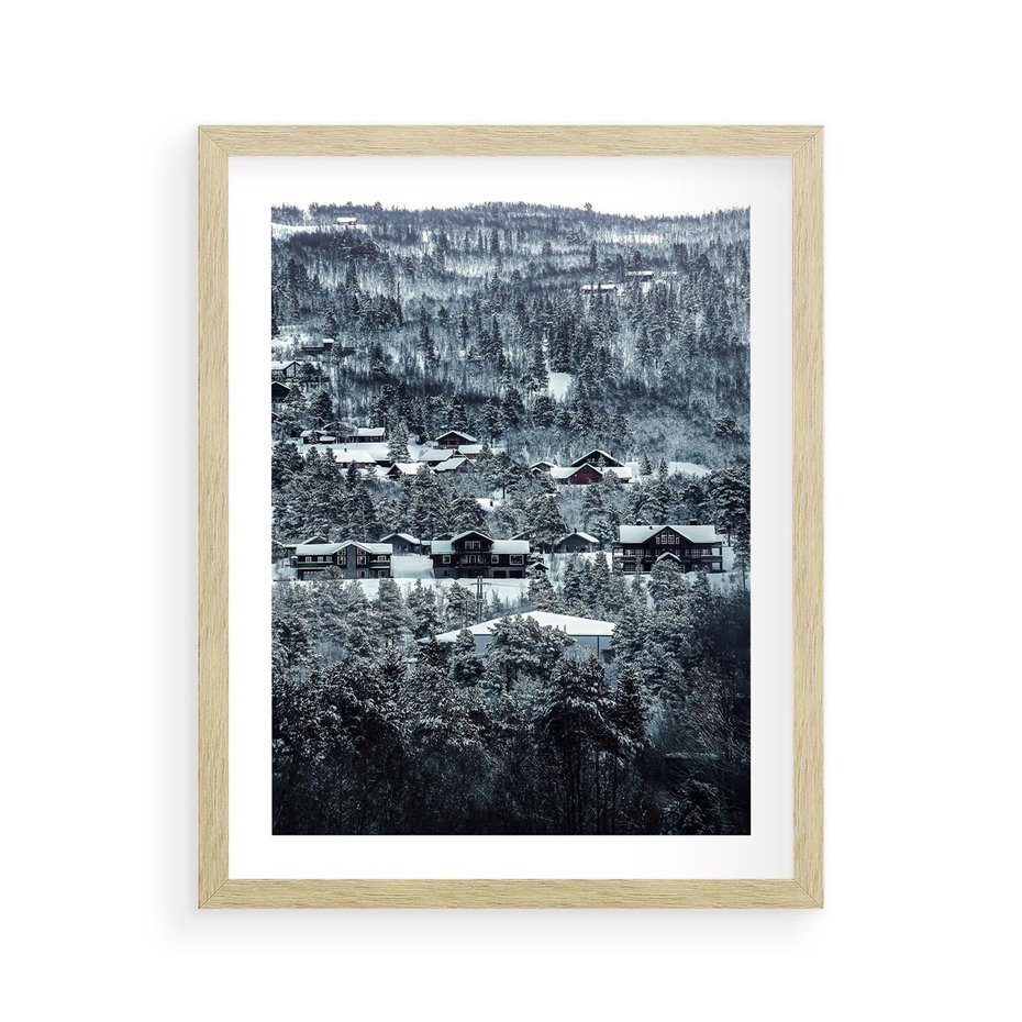 Plakat w ramie 40x50 - Domki w Chmurach - górski zimowy krajobraz, dommki na wzgórzach - rama drewno