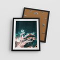 Plakat w ramie 40x50 - Fale i Skały w Spokoju i Burzy - morze, fale rozbijają się o skały - rama czarna