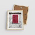 Plakat w ramie 40x50 - Okno z Czerwonymi Okiennicami - stare okno, kamienica - rama drewno
