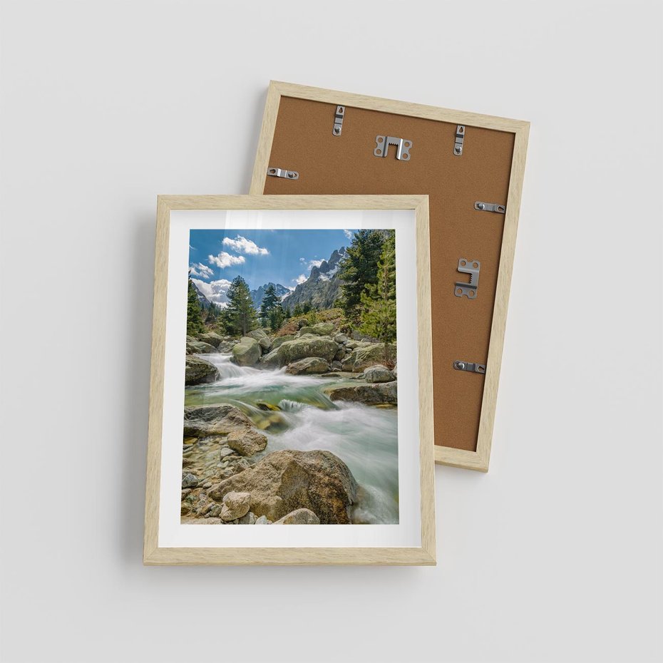 Plakat w ramie 30x40 - Górski strumyk w harmonii - strumyk, górski - rama drewno