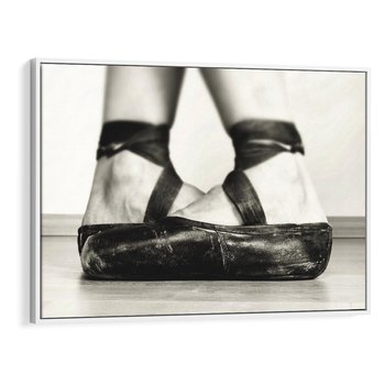 Obraz w ramie 100x70 - W Monochromatycznych Nutach - fotografia, czarno biała - rama biała