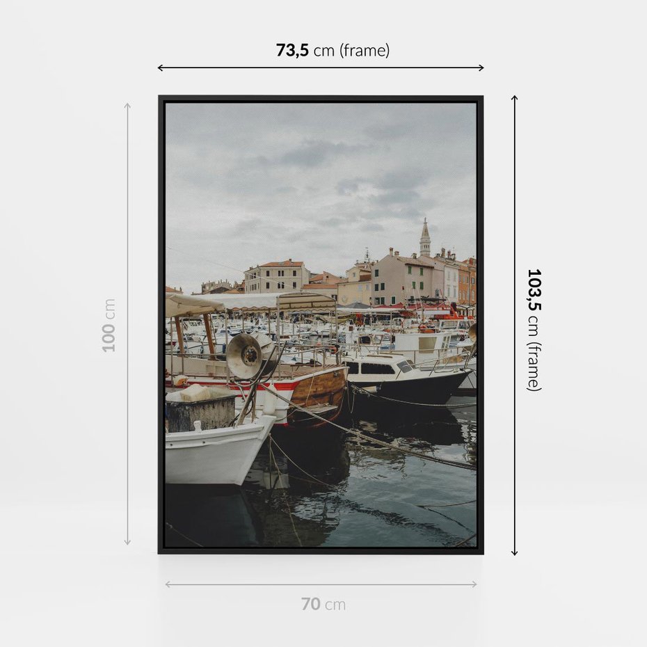 Obraz w ramie 70x100 - Malowniczy Krajobraz Morski - morze, łódki - rama czarna