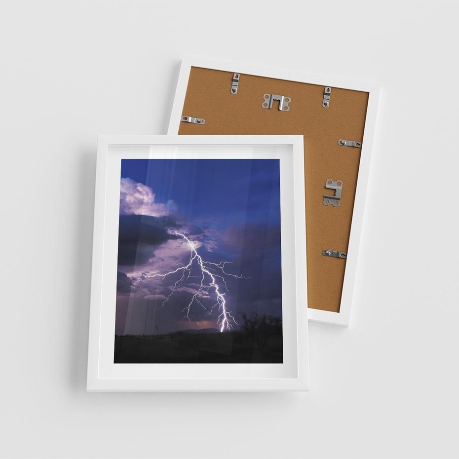 Plakat w ramie 40x50 - Burza z błyskawicami nad horyzontem - burza, błyskawica - rama biała