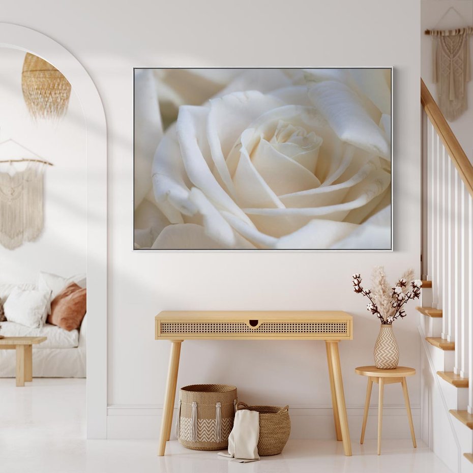 Obraz w ramie 120x80 - Białe róże piękności - białe, róże - rama biała