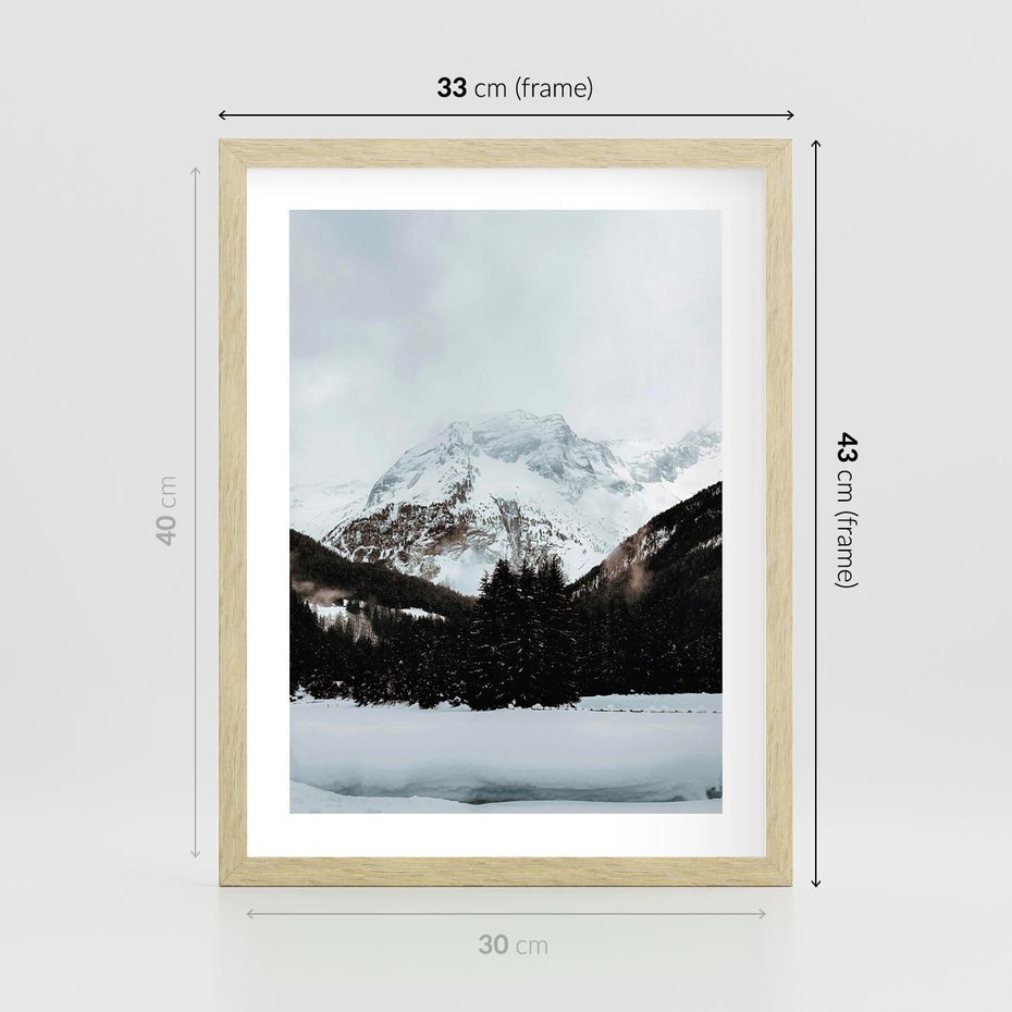 Plakat w ramie 30x40 - W Cieniu Śnieżnych Szczytów - górski krajobraz, zima - rama drewno