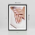 Plakat w ramie 50x70 - Piękno manicure - manicure, paznokcie - rama czarna