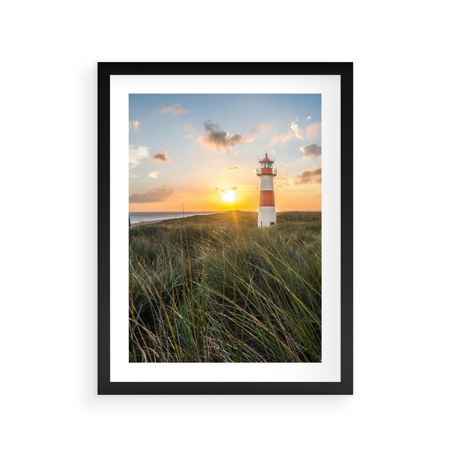 Plakat w ramie 30x40 - Magia latarni przy zachodzie - latarnia, zachód - rama czarna