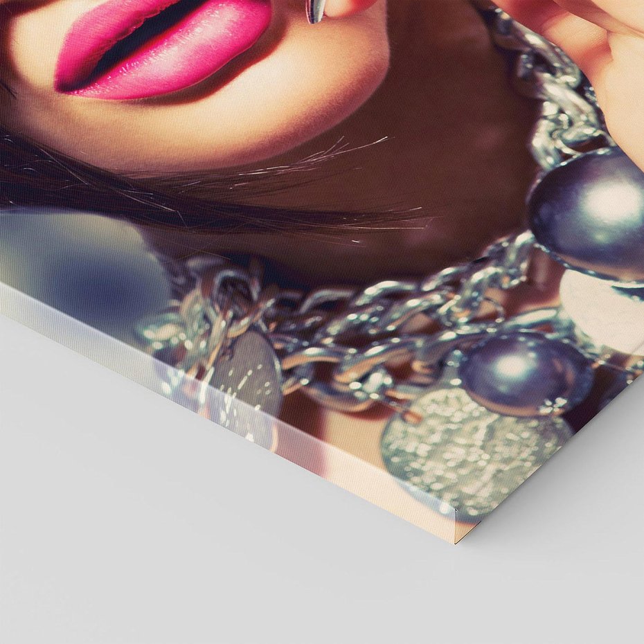 Obraz na płótnie 50x70 - Kobiecy urok w makijażu i fryzurze - makijaż, fryzura