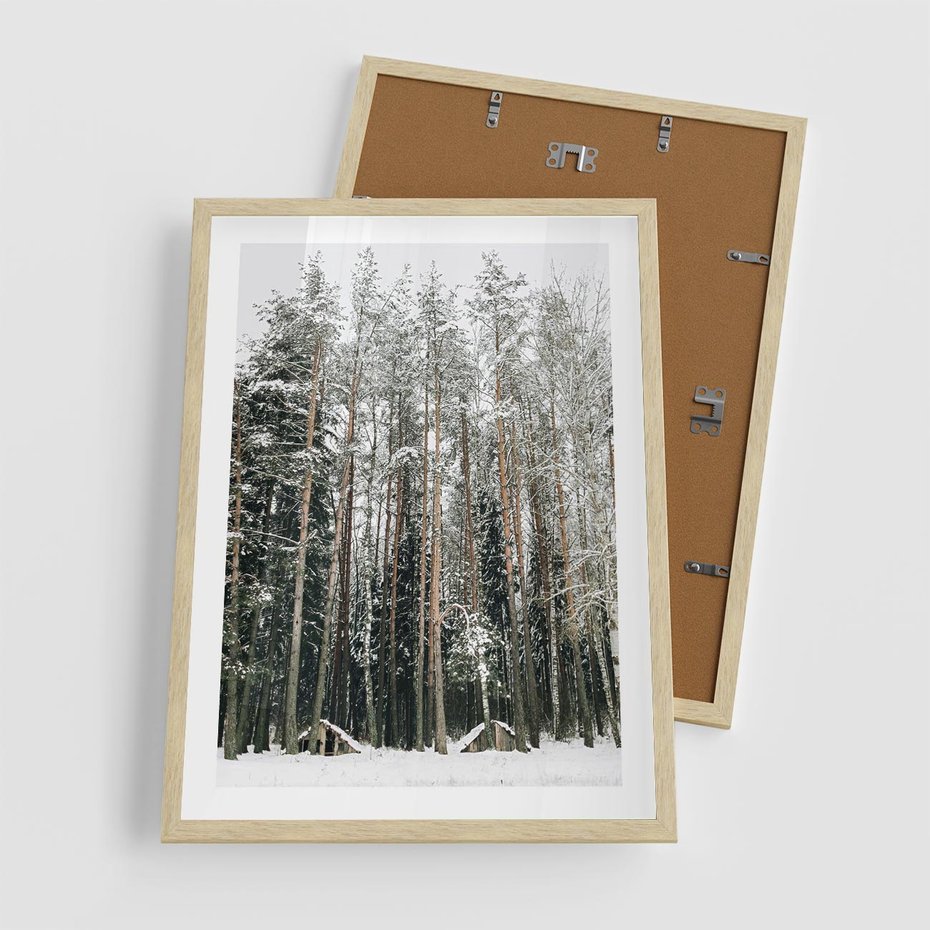Plakat w ramie 50x70 - Sypiący Śnieg - las w zimie, drzewa pod śniegiem - rama drewno