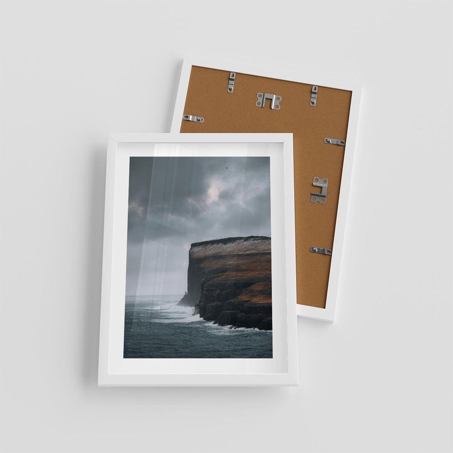 Plakat w ramie 30x40 - Przyroda w Majestacie - fiordy, klify - rama biała