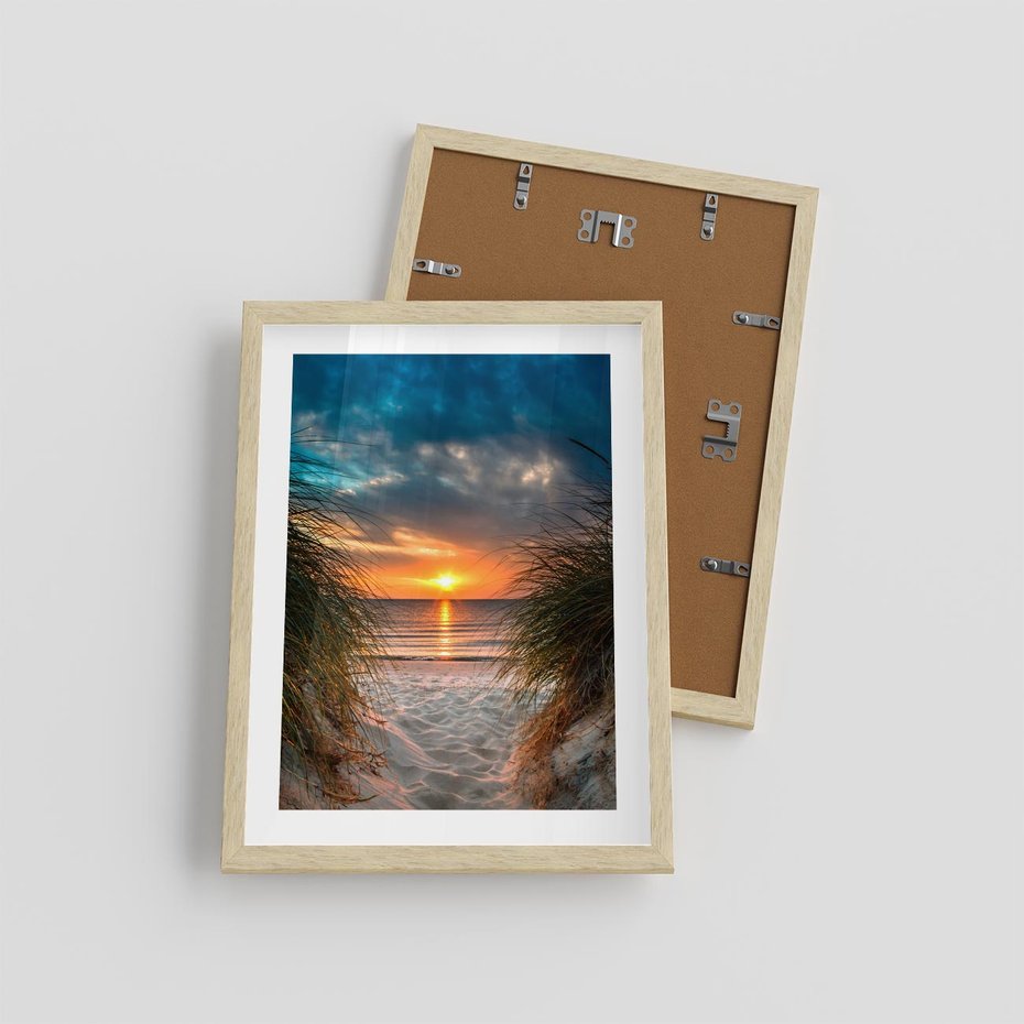 Plakat w ramie 30x40 - Magia zachodu słońca na plaży - zachód, słońca - rama drewno