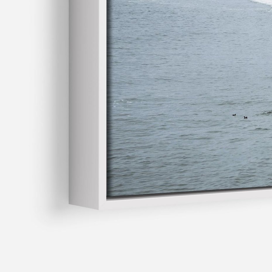 Obraz w ramie 120x80 - Mistyczna Aura - morze, mgła - rama biała