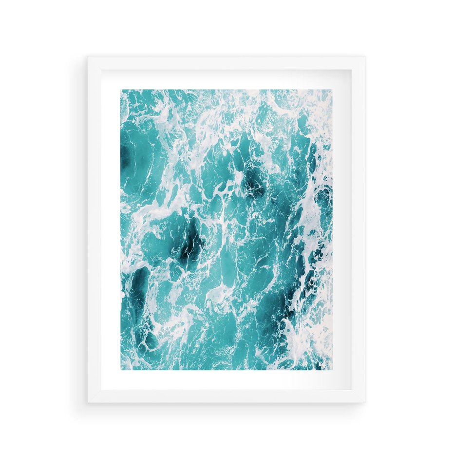 Plakat w ramie 40x50 - Wzburzony Ocean: Widok Z Góry - wzburzony ocean, błękitna woda - rama biała